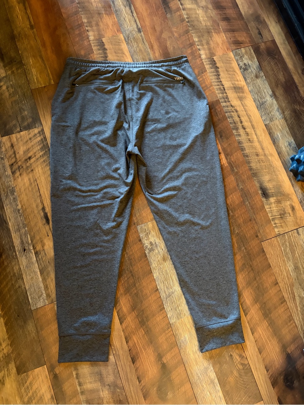 Men's Gray Vuori Jogger Pants